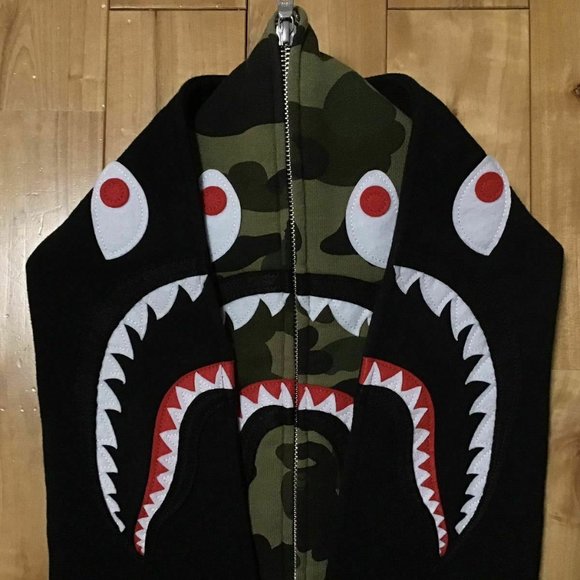 BAPE Men's A BATHING APE Space Black Shark Hoodie Full Zip Jacket Size XL - Picture 8 of 8